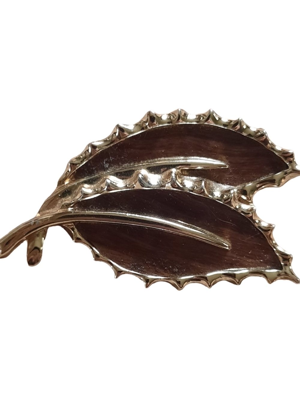 Sarah Coventry "Wooded Beauty" Gold Leaf Brooch